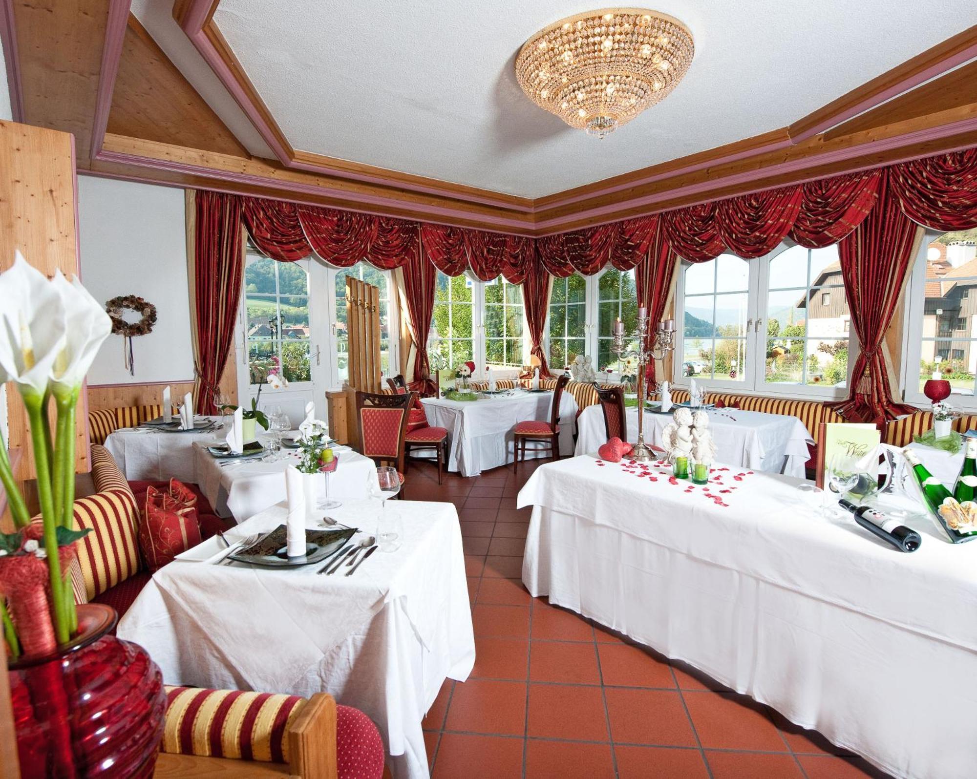 Romantikhotel Residenz Wachau Aggsbach 외부 사진